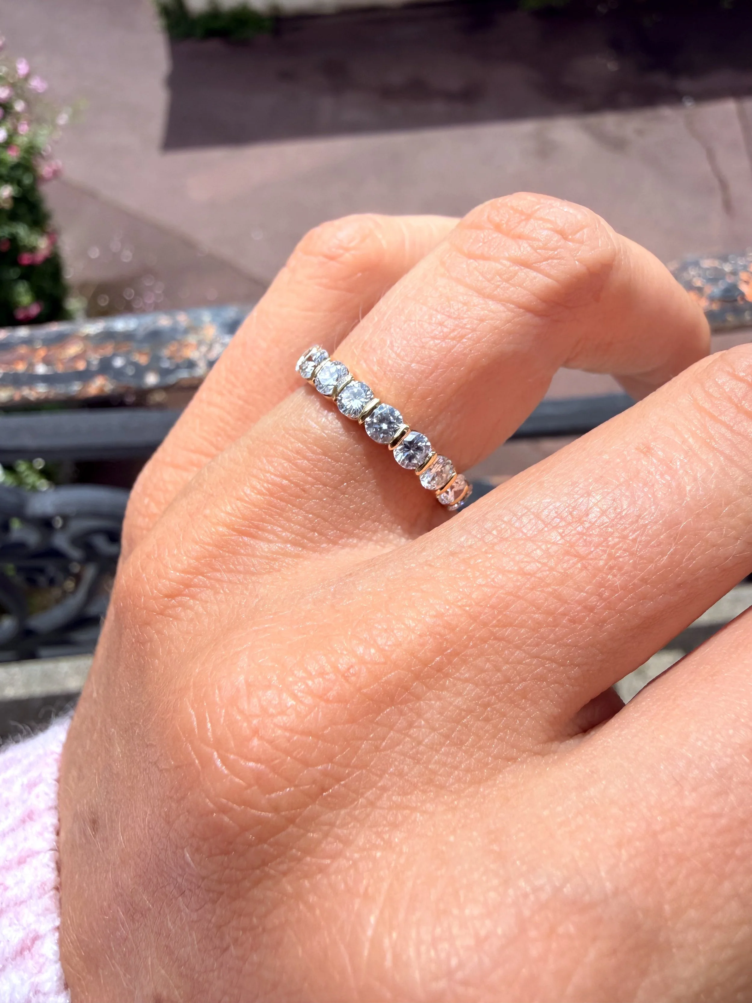 ADR3097-Alliance-or-jaune-diamants-diamonds-gold-wedding-ring-mariage9.jpeg