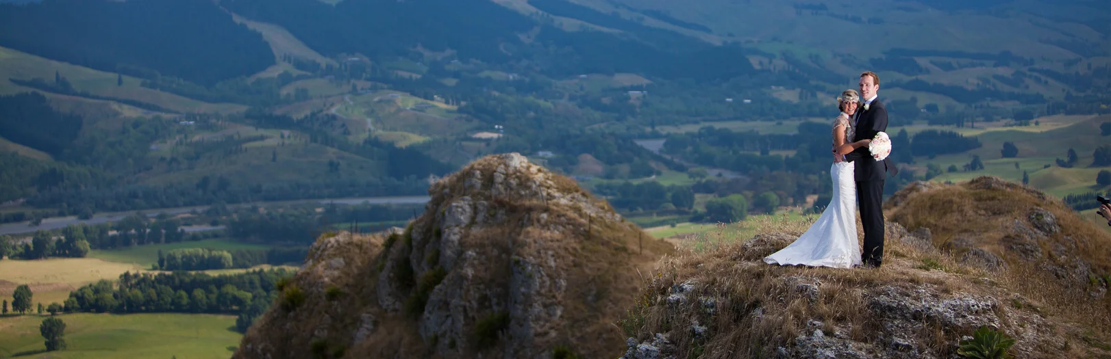 Sam & Lara  -Woodford House & The Mission By Michelle Fey