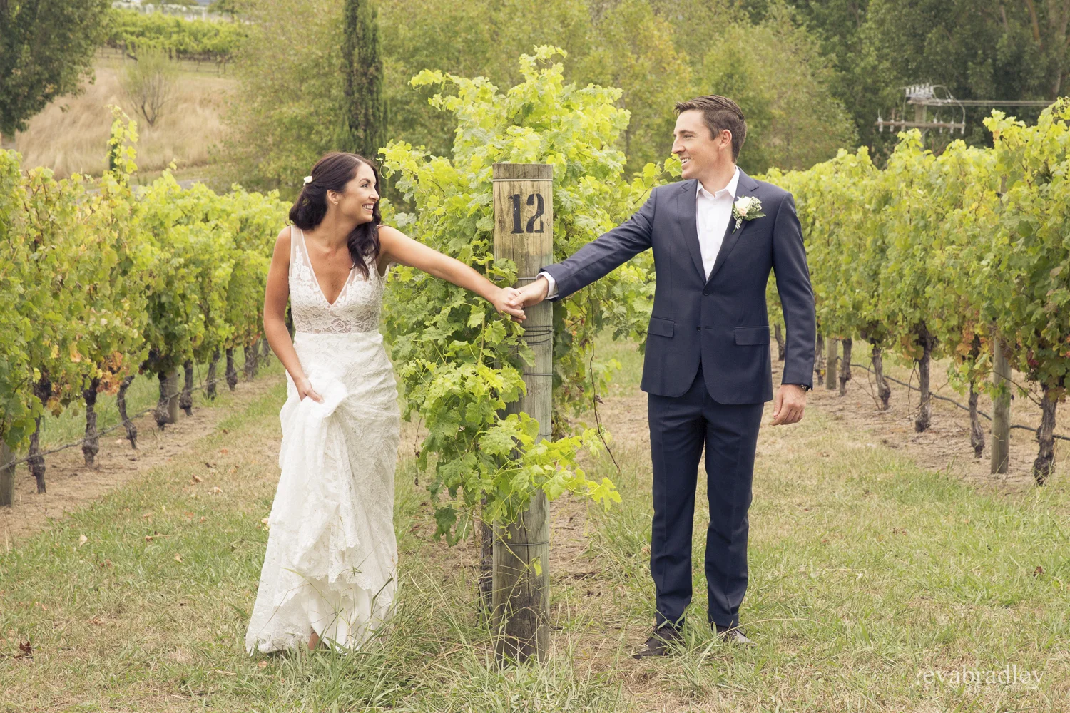 first-look-hawkes-bay-wedding-photographers