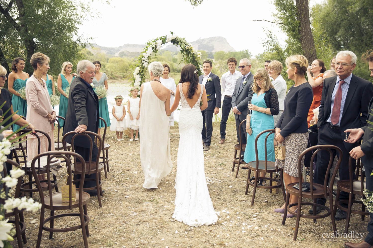 black-barn-winery-weddings-river