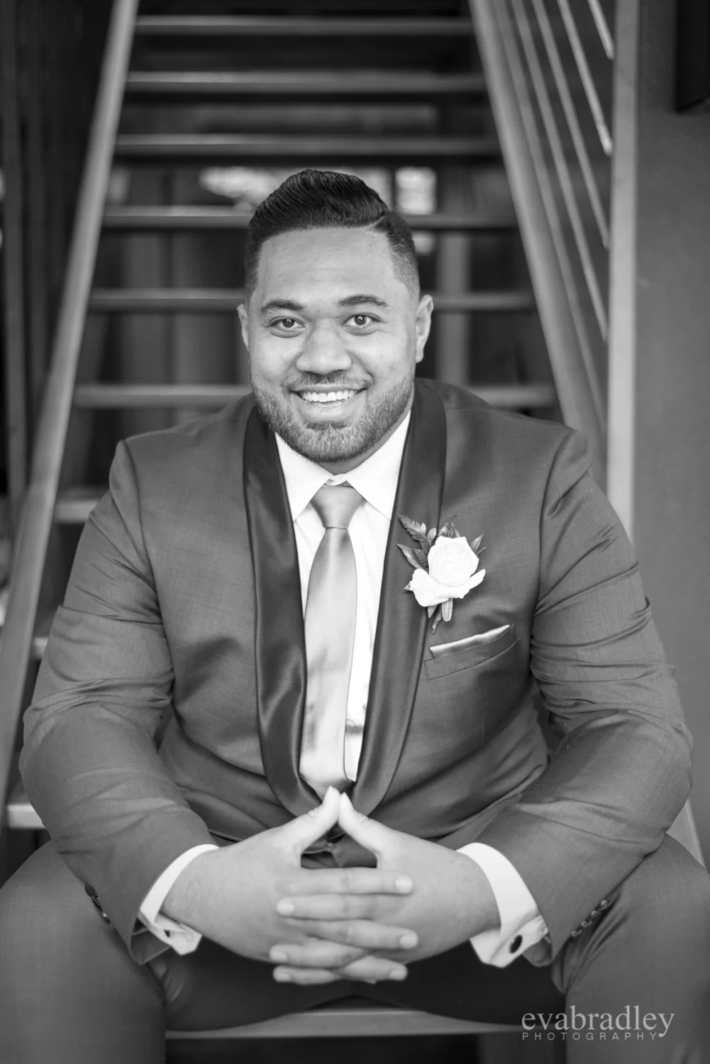 groom-hawkes-bay-wedding-photographers-nz