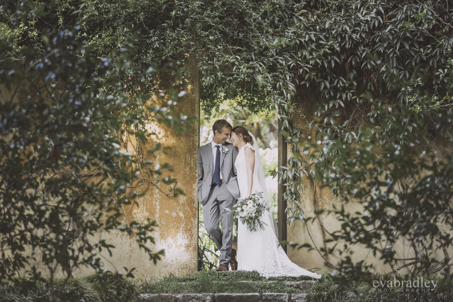 hawkes-bay-wedding-photographers-eva-bradley-1