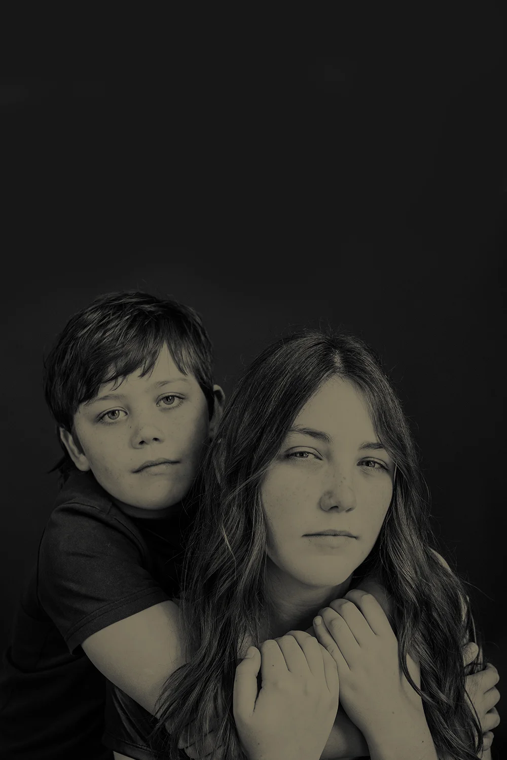 MAGGIE + LEO - STUDIO PORTRAIT