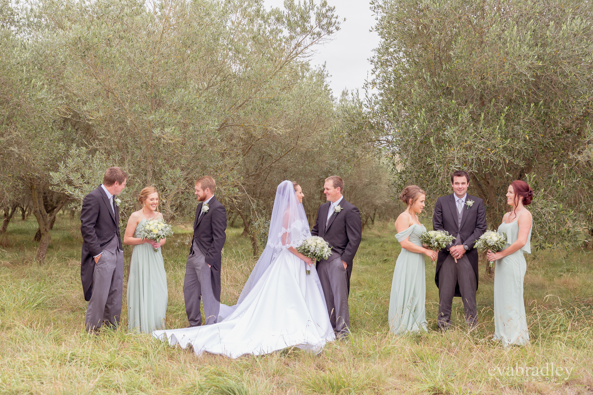 wedding-photographers-eva-bradley