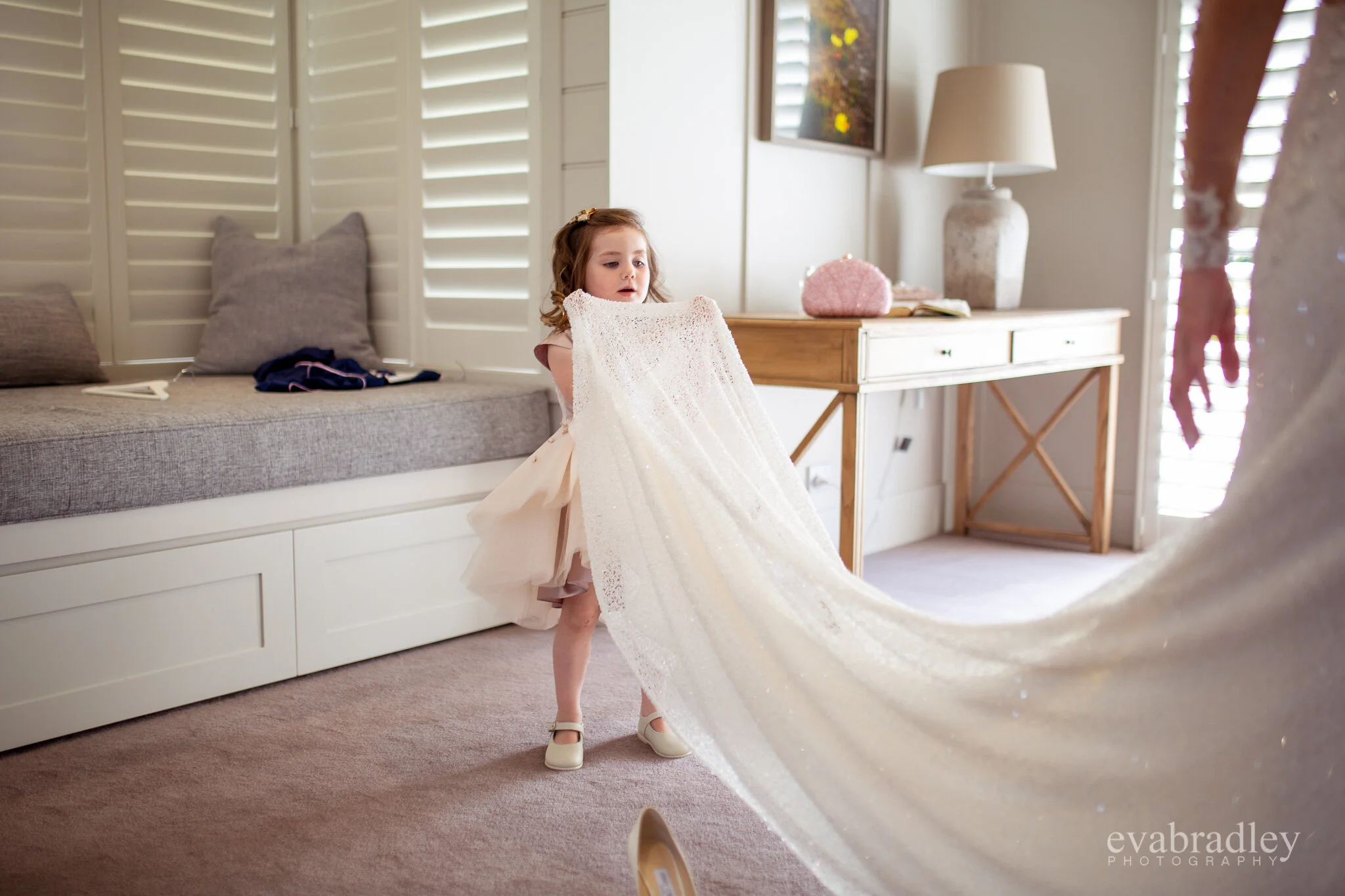 Hawkes bay wedding photographers flower girl
