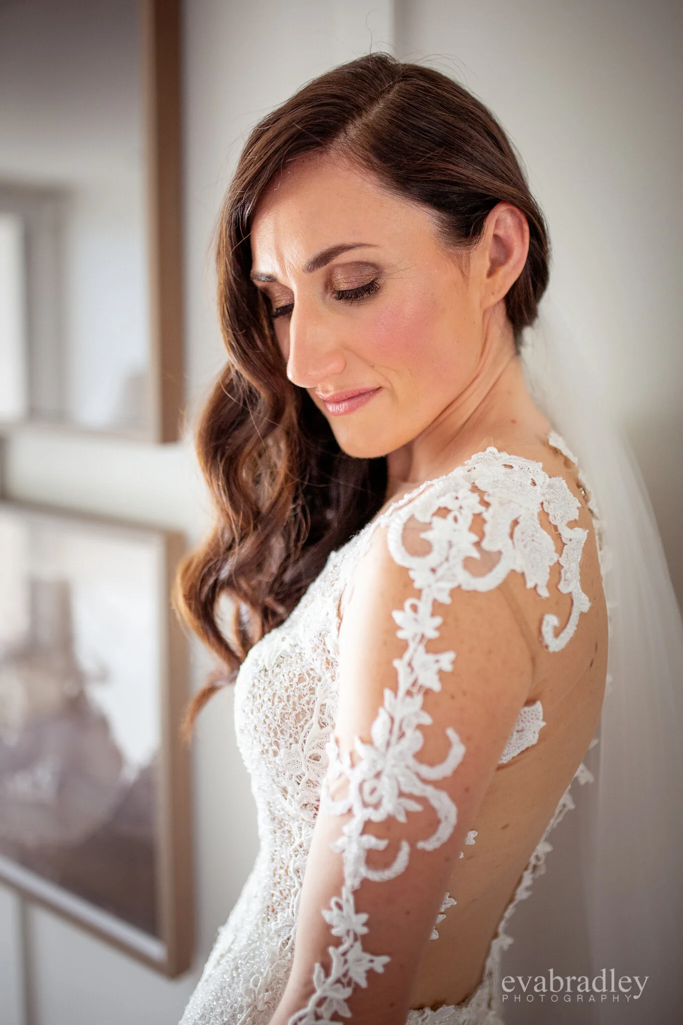lace long-sleeved wedding dress nz