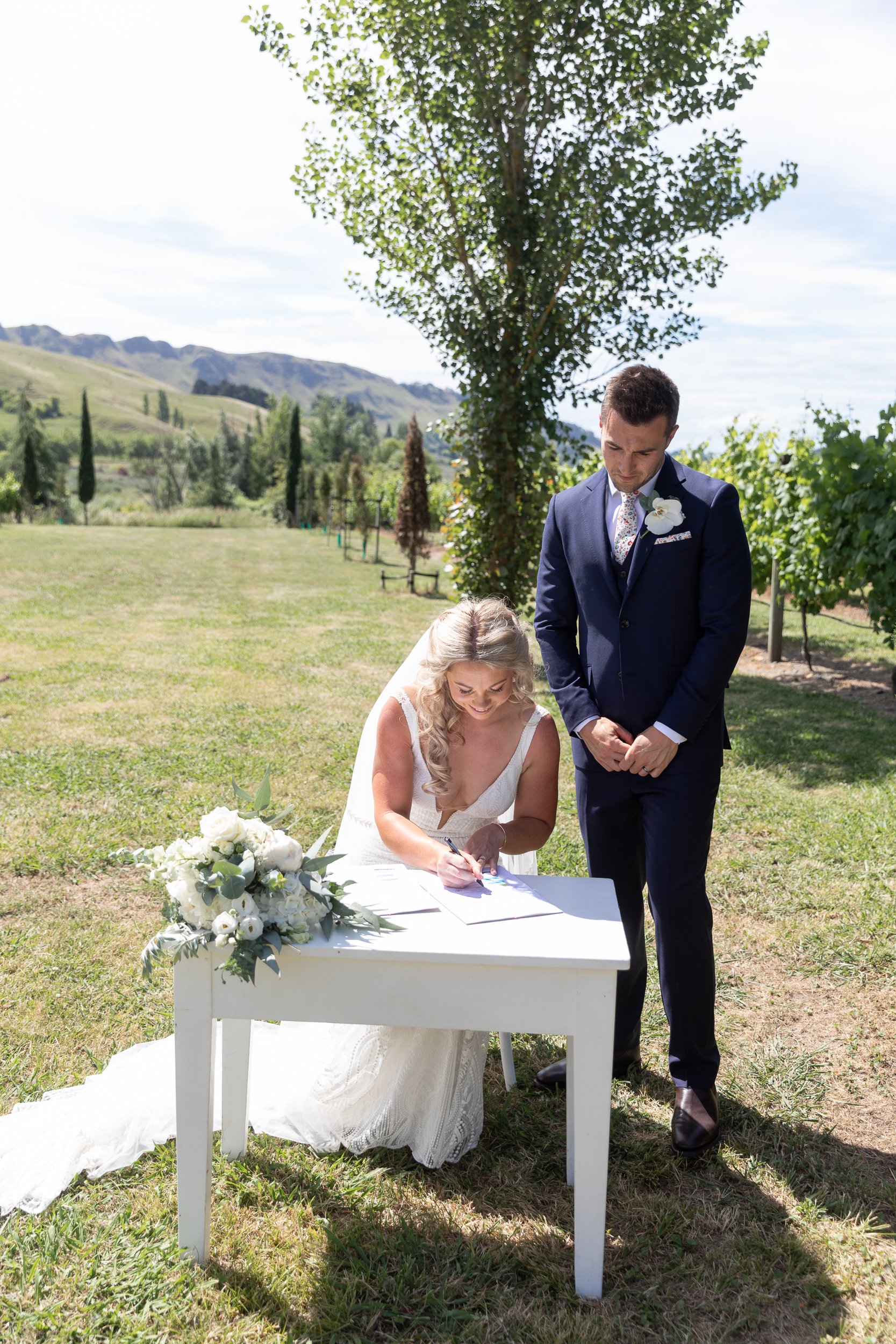 wedding-at-the-river-house-tukituki-valley-nz