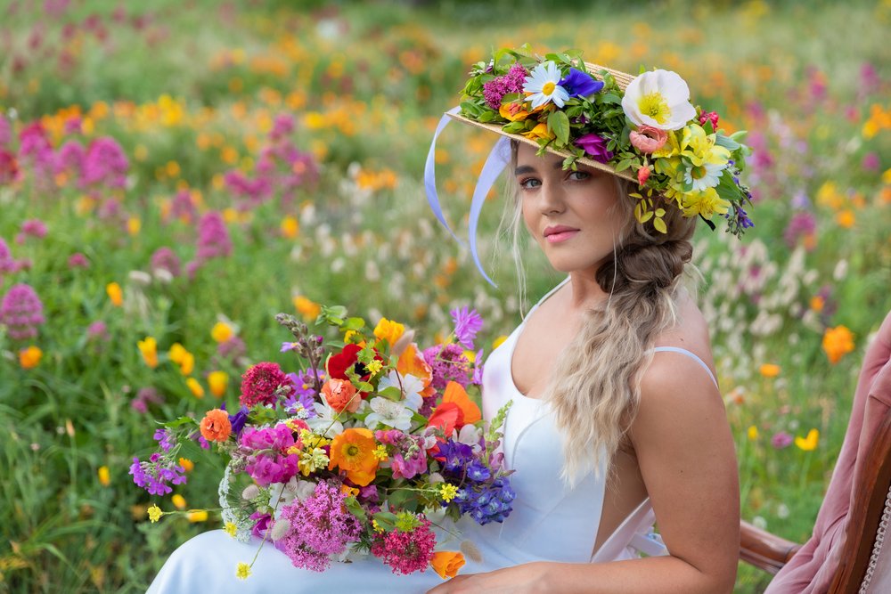 wildflower-hat-blooms-bouquets-napier