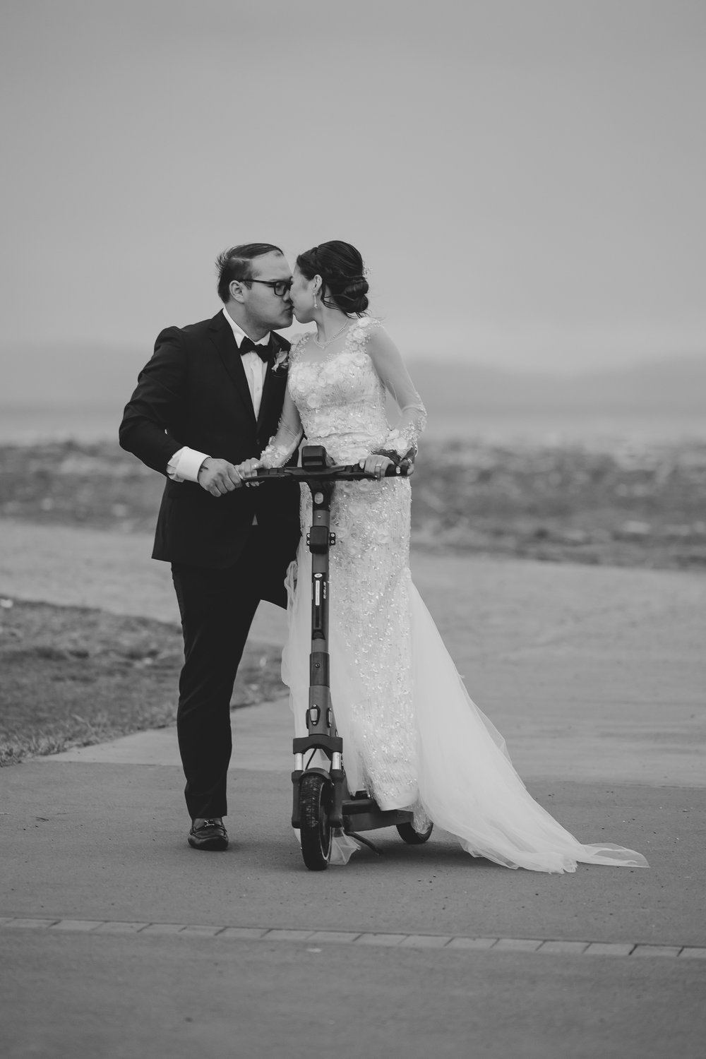 beem-scooter-bride-and-groom