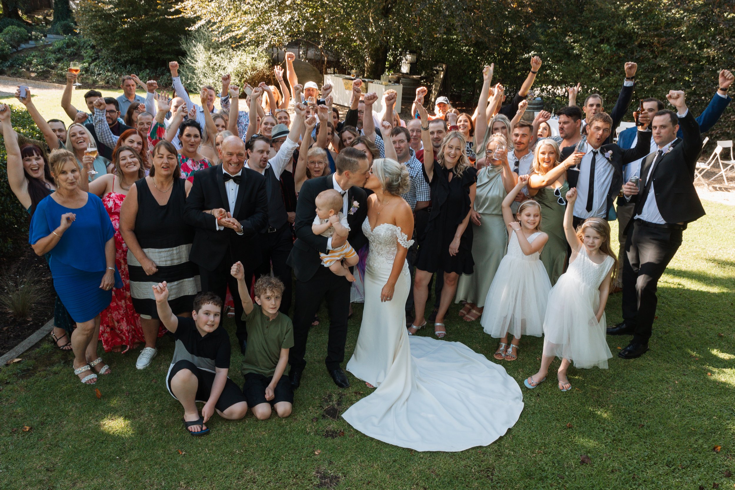 guests-at-hawkes-bay-wedding