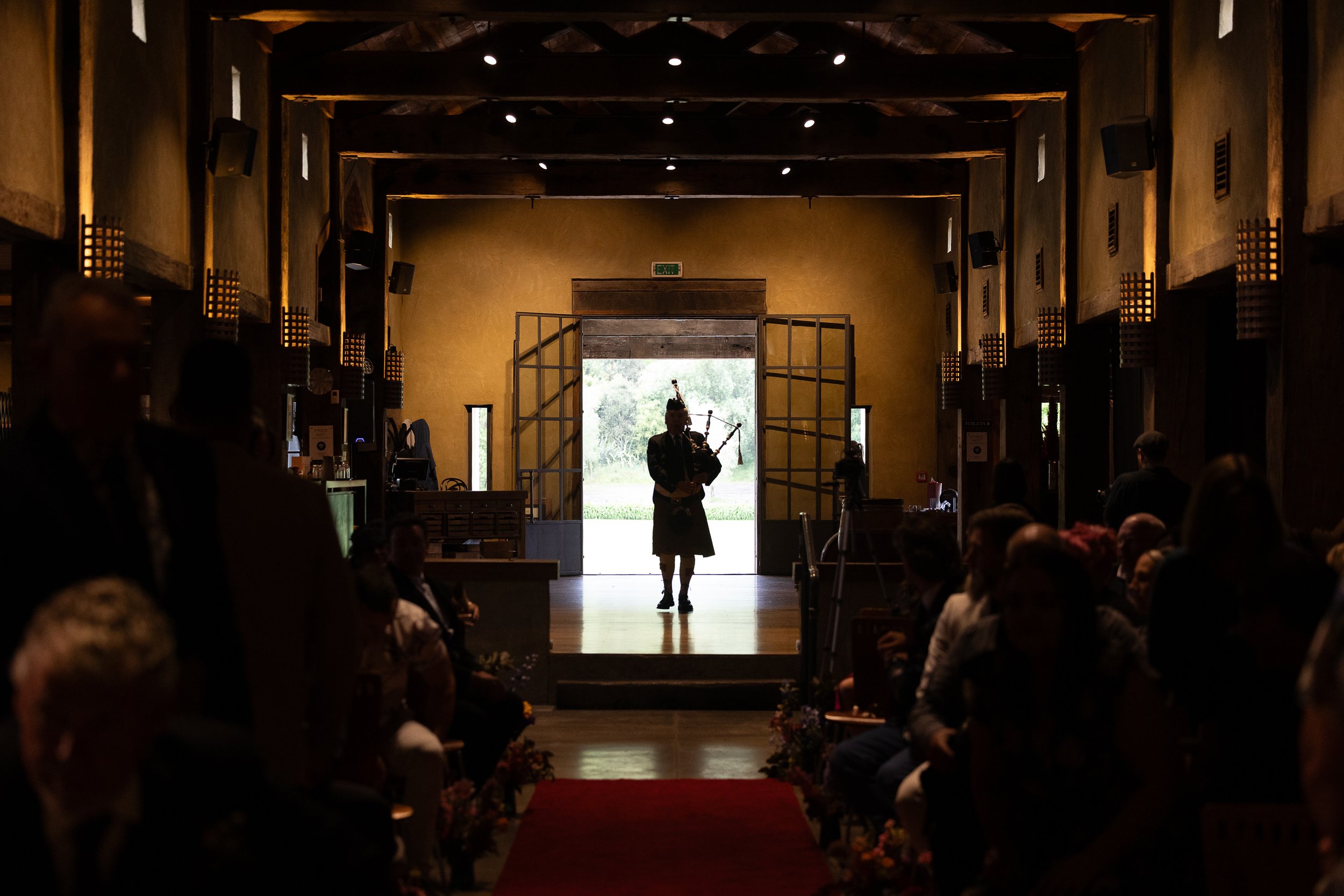 bagpiper-at-hawkes-bay-wedding-nz