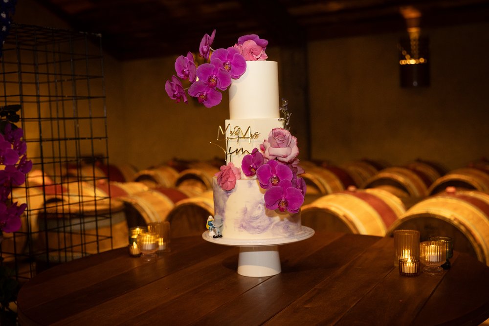 cake-fresh-flowers-orchids-hawkes-bay-wedding-photographer