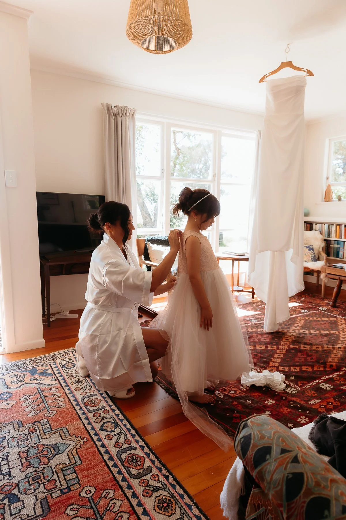 bride-dressing-flowergirl-hawkes-bay-photographer