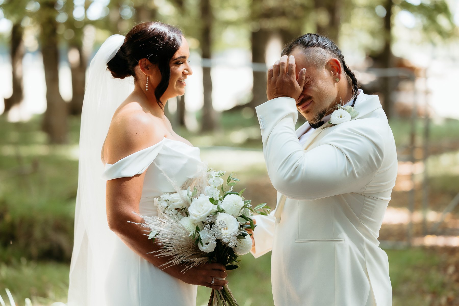 groom-cries-with-bride-by-eva-bradley-nz-photographer