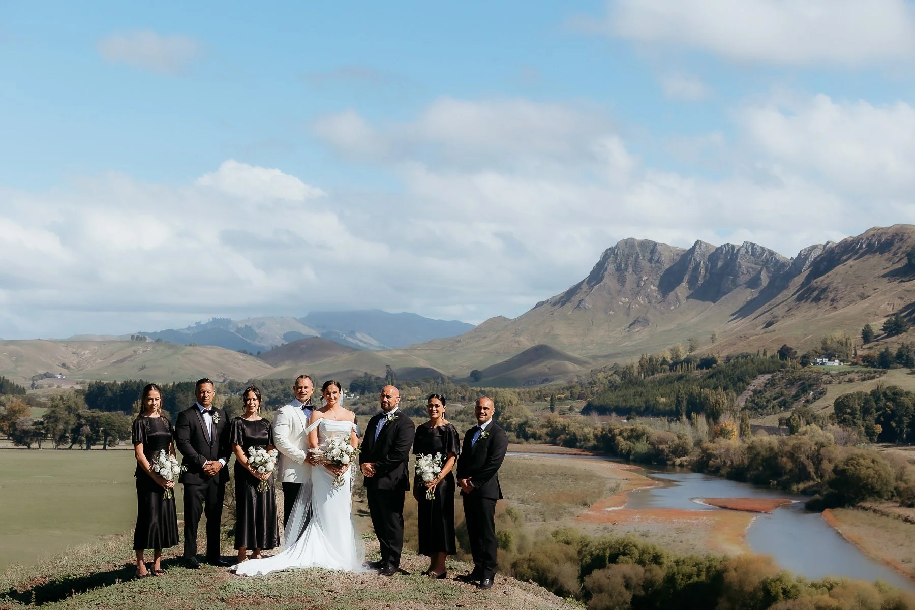 bridal-party-at-tukituki-road-lookout-te-mata-peak-hawkes-bay