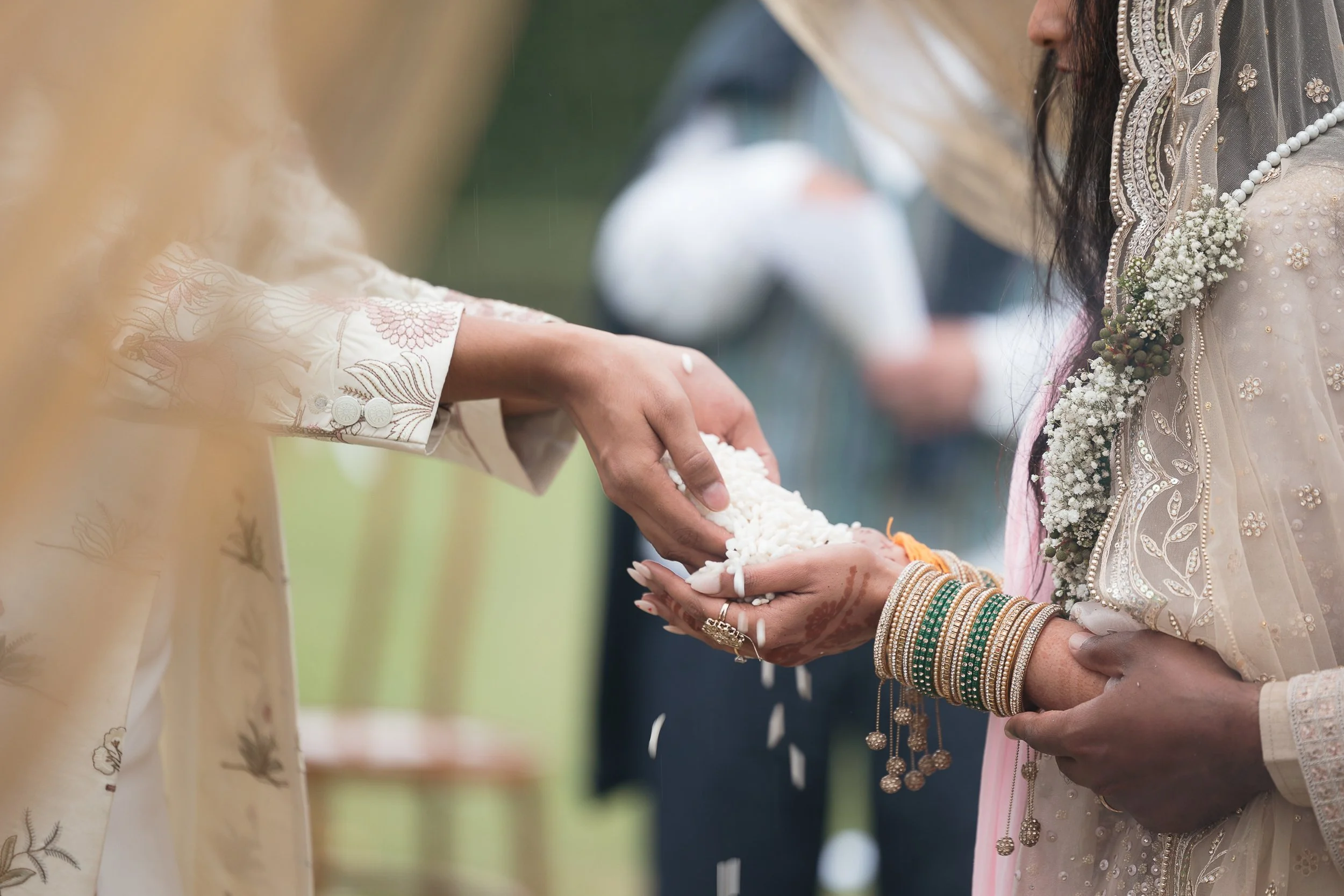 rice-in-hands-at-small-indian-wedding-nz