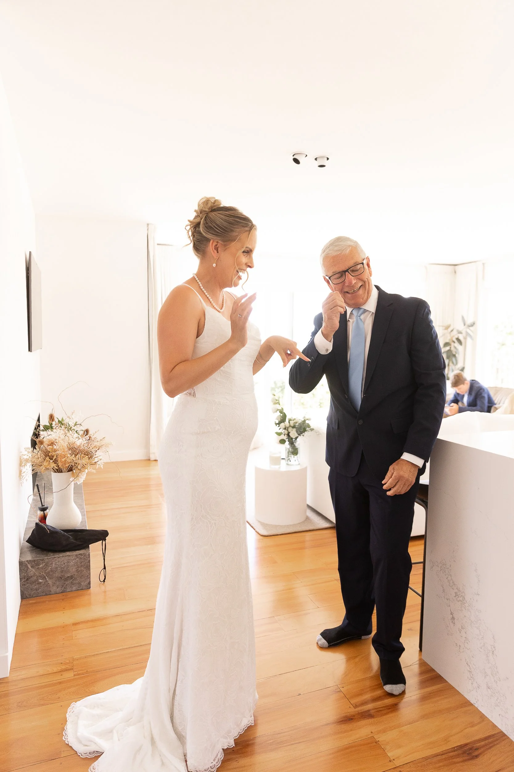 father-of-bride-cries-at-napier-wedding