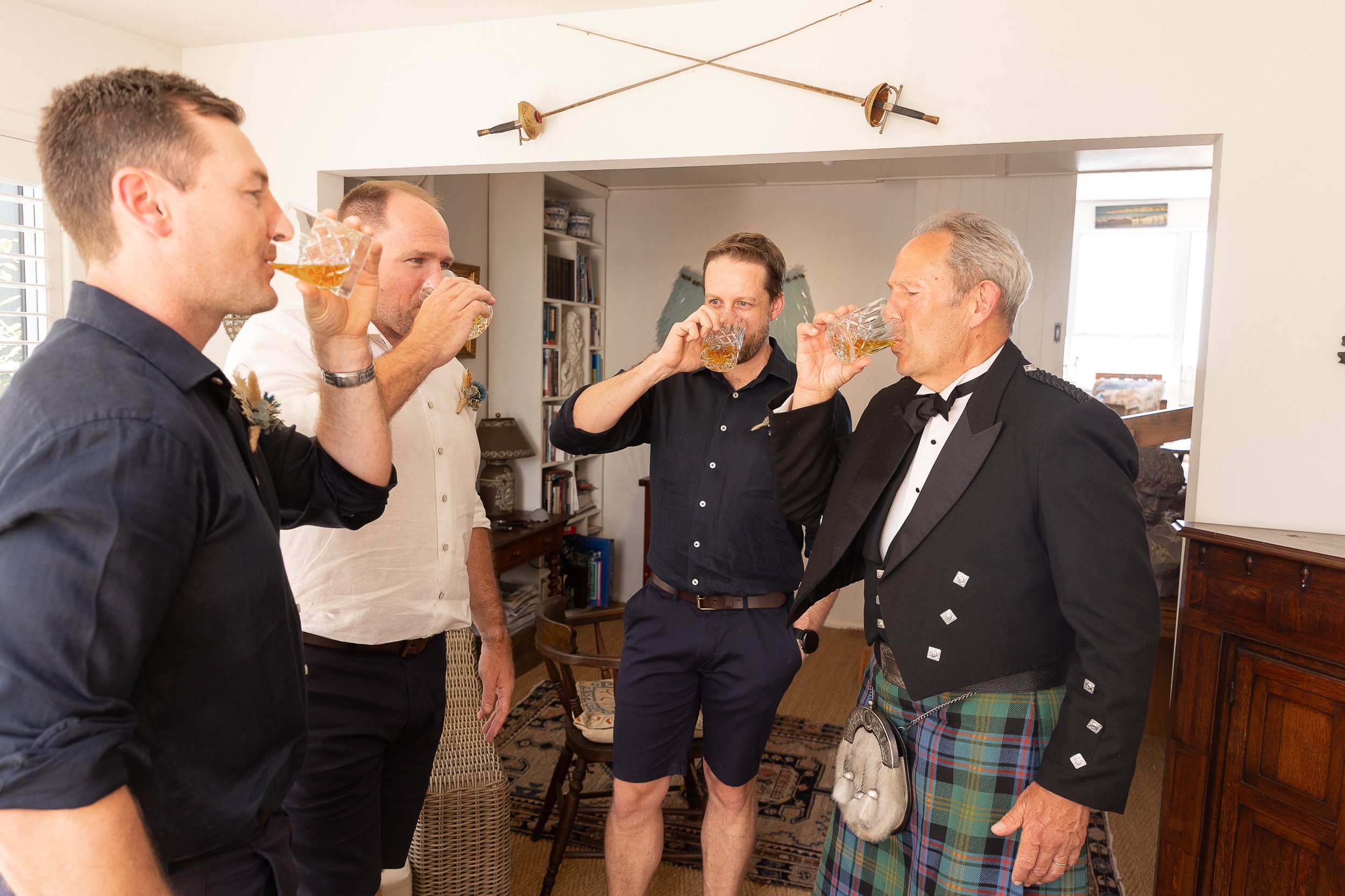 men-toast-at-hawkes-bay-wedding