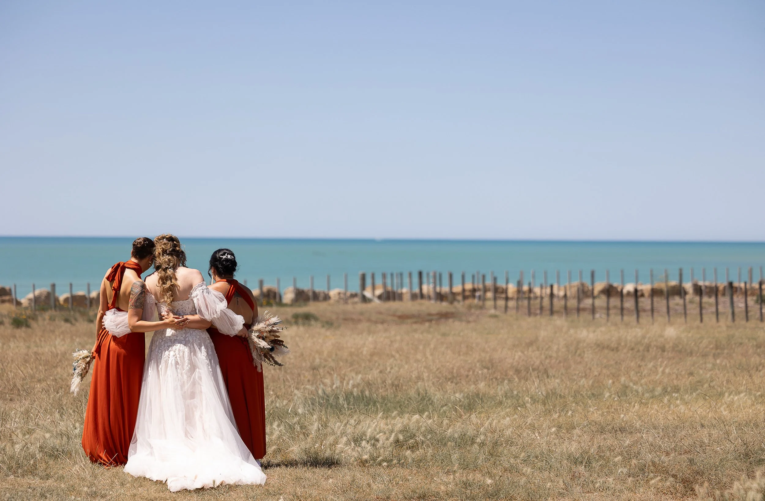 bride-and-bridesmaids-napier-photographer