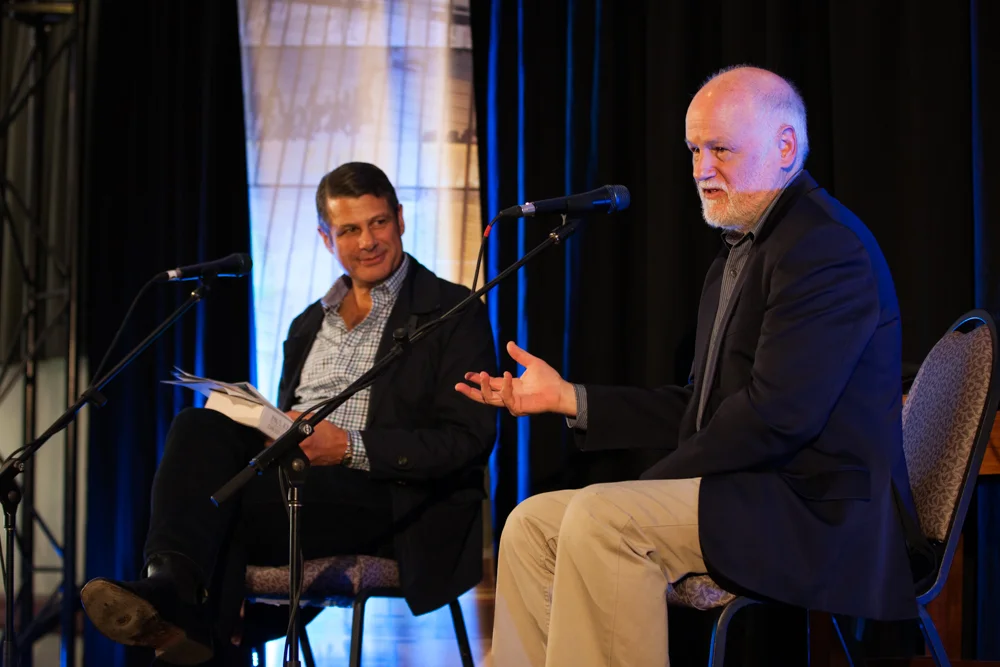 Discussing Keating with Steve Bracks.