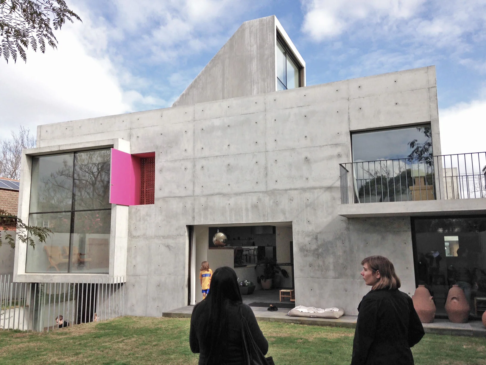 the contemporary mexican house v2.jpg