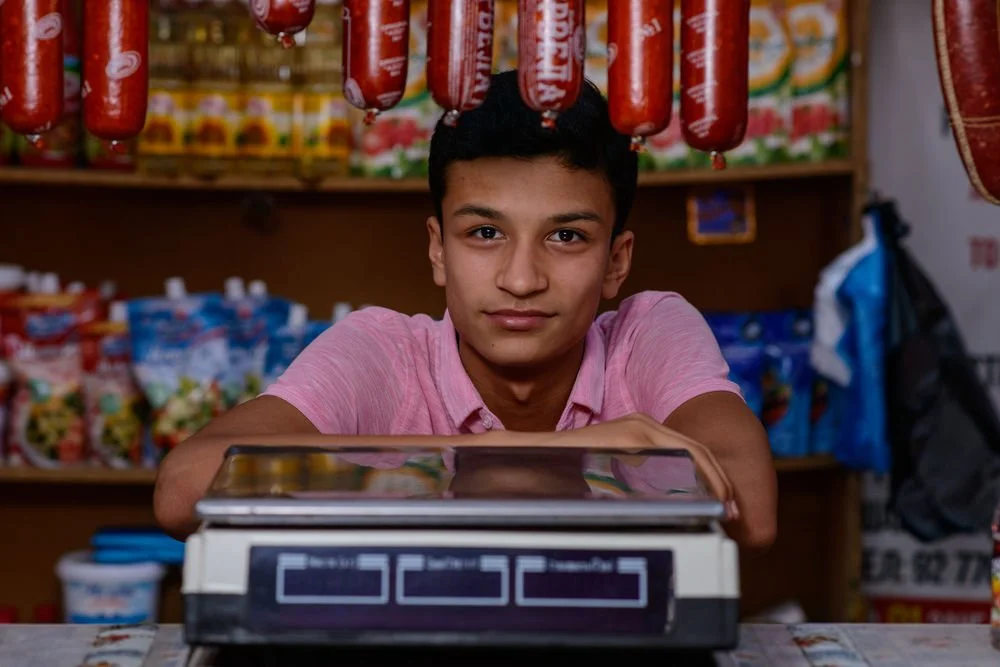 R60616_N_No_restrictions_Portraits_from_a_market_in_Central_Asia_-_Photo_by_Garrett_N_3.jpg