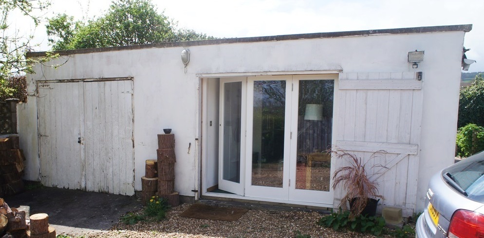 THE ROCK ROOM, EAST HARPTREE, CHEW VALLEY UK