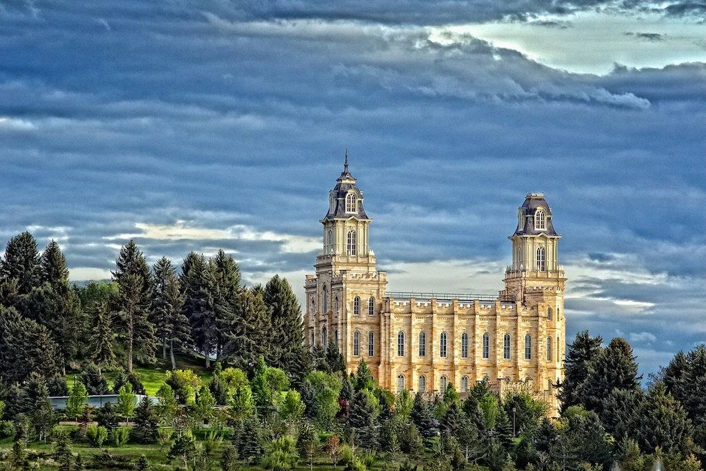 Manti Temple 3173 16x24 - (wires removed _ cropped).jpg