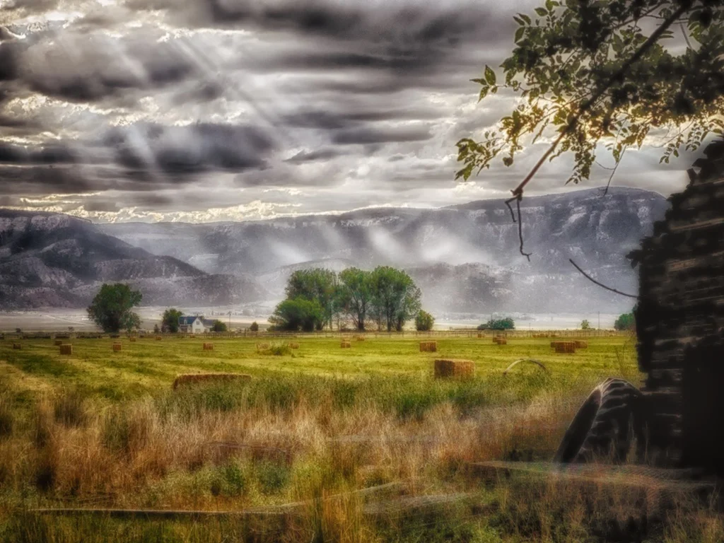 Sanpete Sun Rays over Chester HDR - Version 4 - ready for printing.jpg