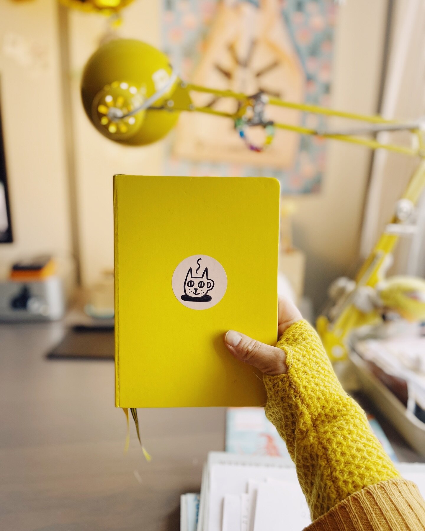 Wrapped up in my yellow cozy zone, sketchbook in hand, as the fog adds a touch of mystery outside. Let&rsquo;s bring some sunshine to this misty day! ☁️🌼