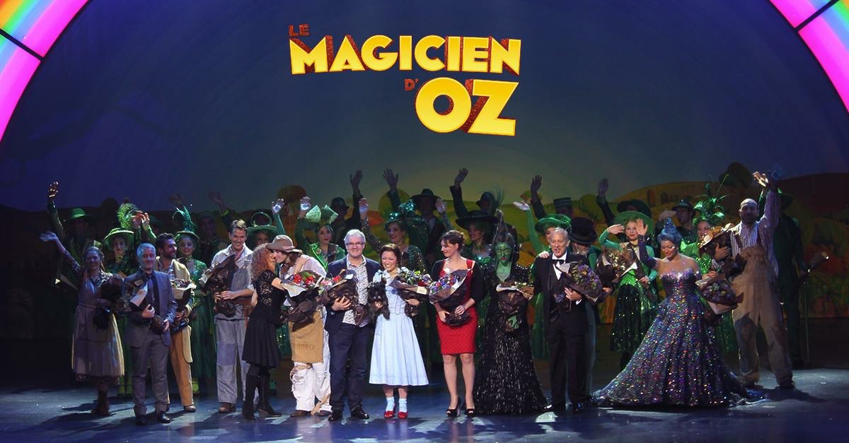 2014, Le Magicien D'Oz, Opening Night, Paris, DAR onstage, with logo.jpg