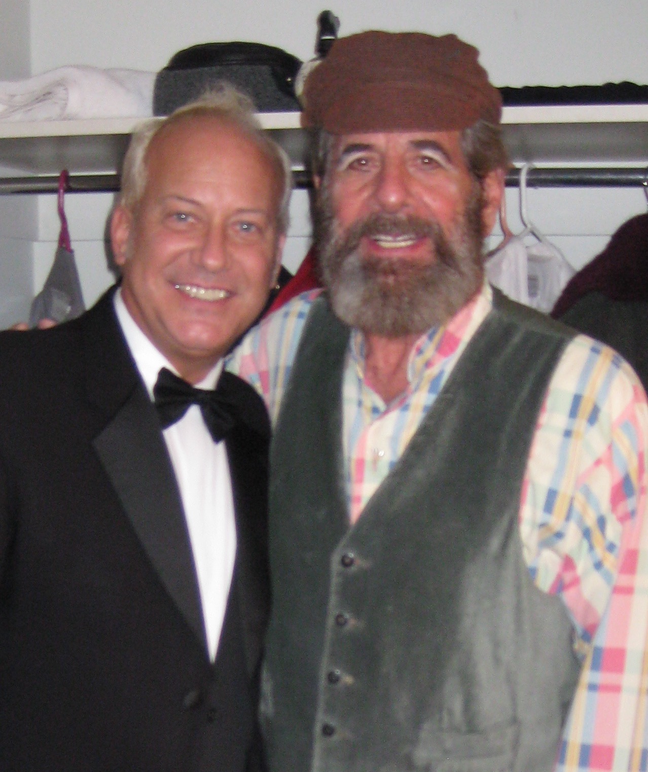 2009, Fiddler on the Roof, DAR with Topol backstage.jpg