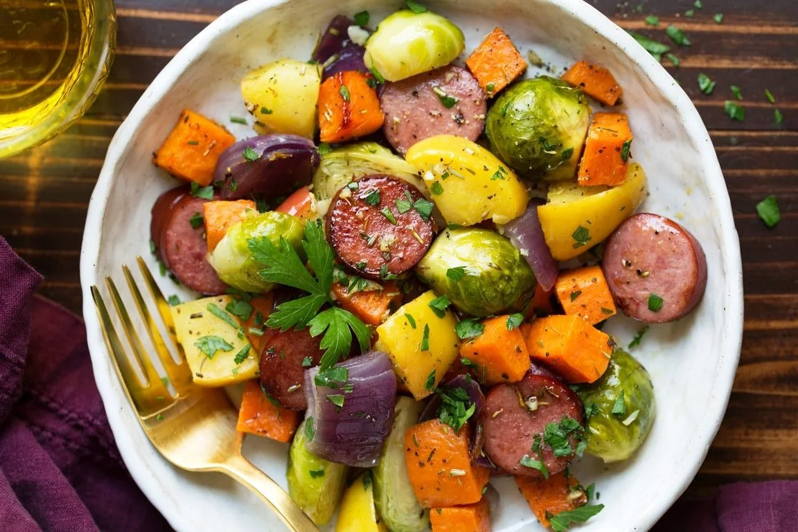 autumn-sausage-veggie-sheet-pan-dinner-4-768x1152.jpg