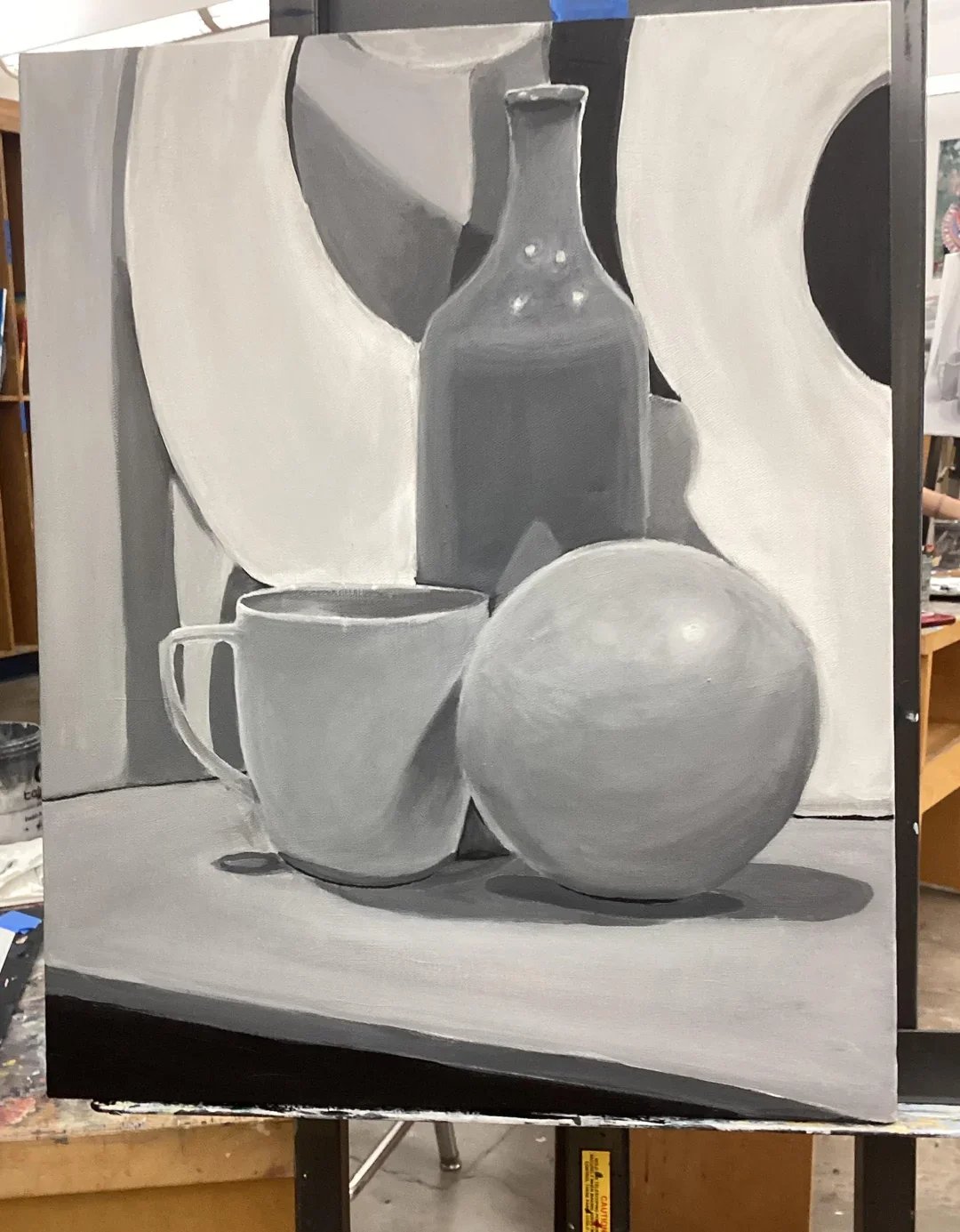 still-life-greyscale-v0-3gpgyb8vmsic1.jpg.webp