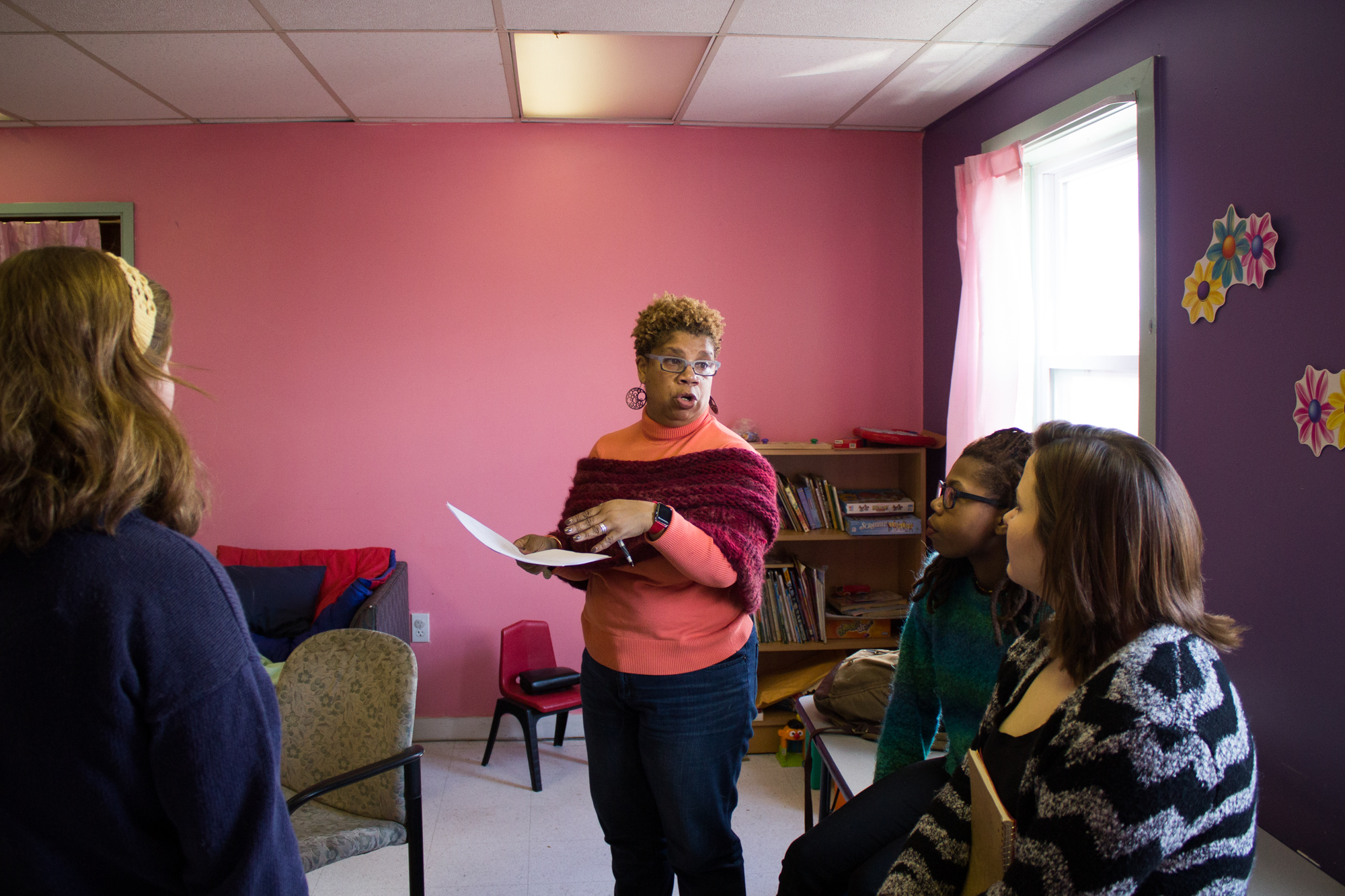  Lead organizer Lisa Nelson-Haynes talks with student volunteers during The Redline Project workshop at The Dixon House in the Point Breeze January 16, 2016. 