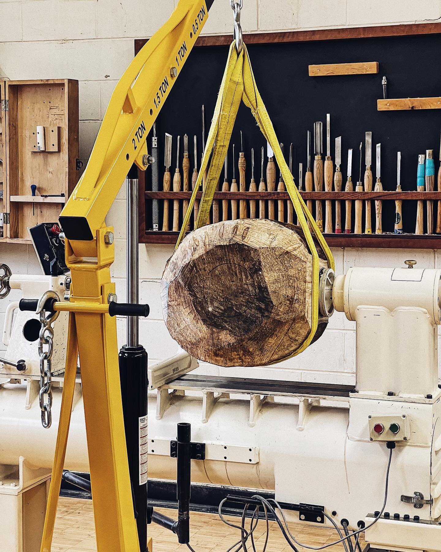 Big things are happening&hellip;
.
.
.
Special thanks to Naomi [ @gnomesinreddesign ] and Mitch [ @mgoldst ] for helping me get this monstrosity up onto the lathe
.
.
#woodworking #greenwood #greenwoodworking #greenwoodturning #greenturning #ritsac #