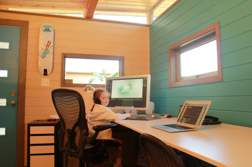 Modern Studio 12x14 DG 06.jpg