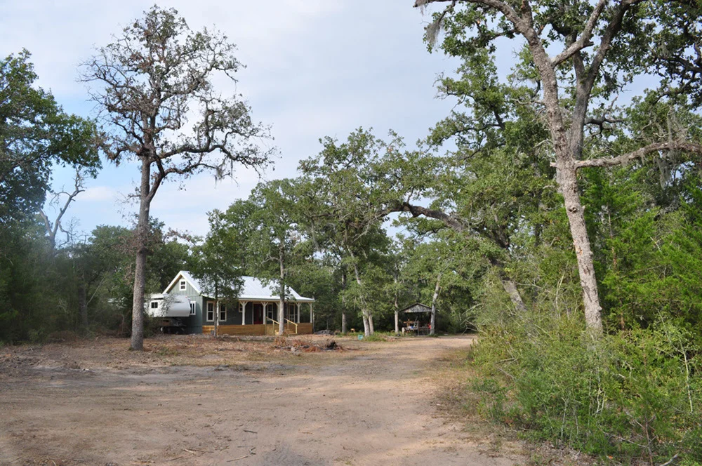 Kanga Cottage Cabin 16x40 MOS01.jpg