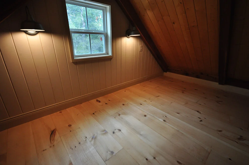 Kanga Cottage Cabin 16x40 MOS17.jpg