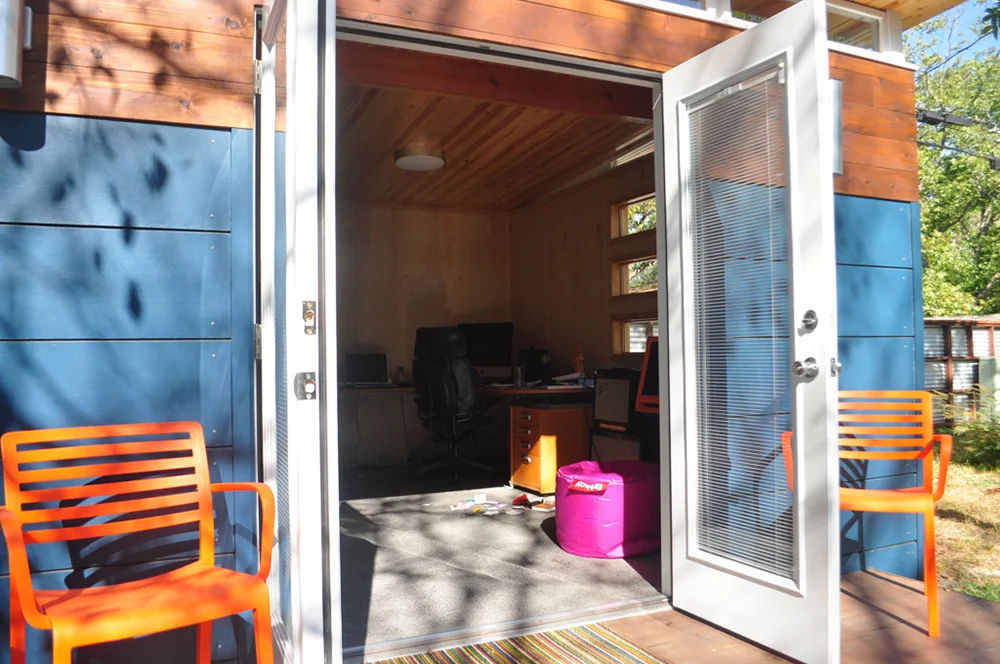 Modern Studio 12x14 LO 02.jpg