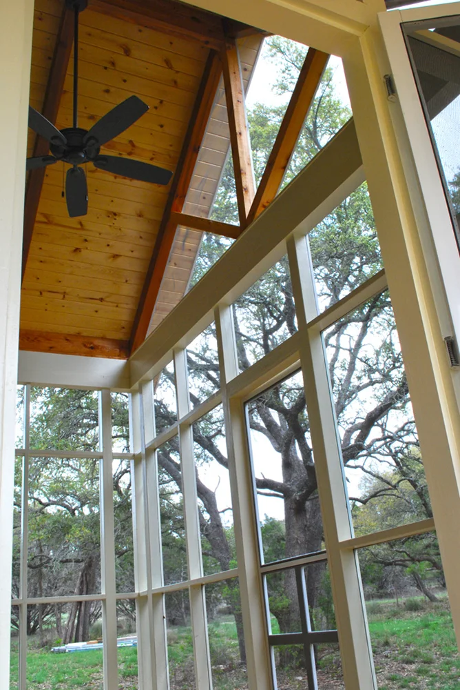 Kanga Cottage Cabin 16x30 Blanco web70.jpg