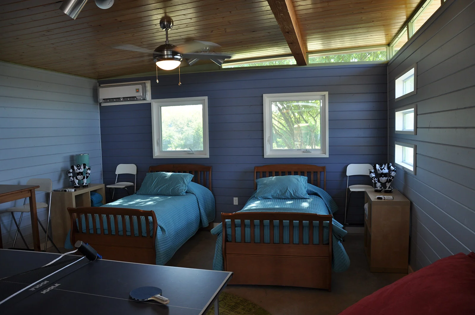 Kanga Modern Cabin Compound JG07.jpg