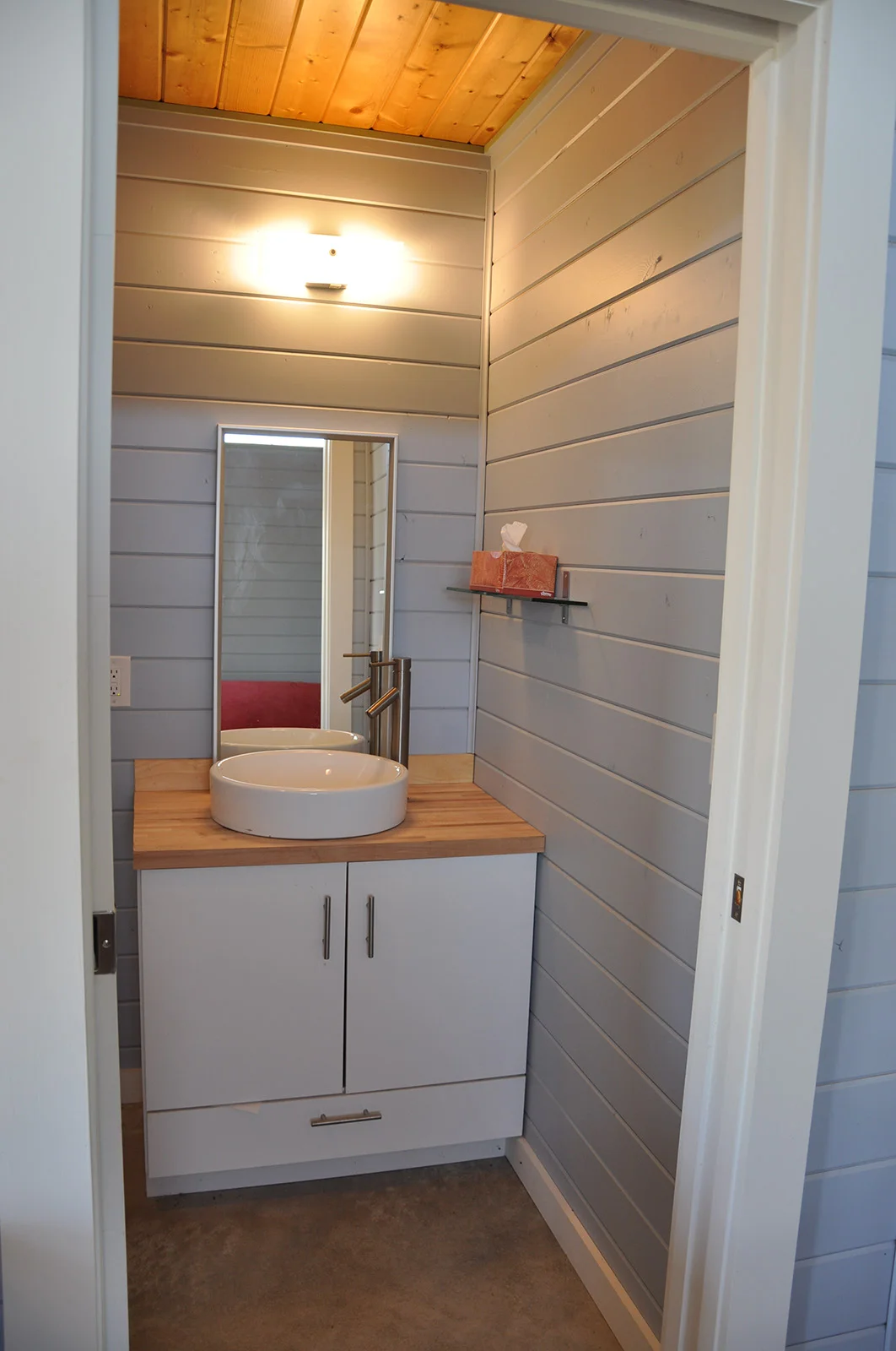 Kanga Modern Cabin Compound JG12.jpg