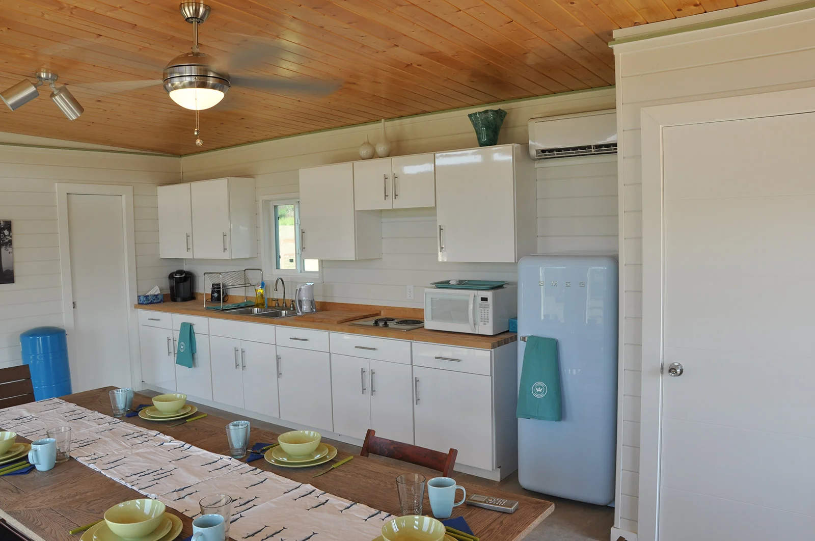 Kanga Modern Cabin Compound JG22.jpg
