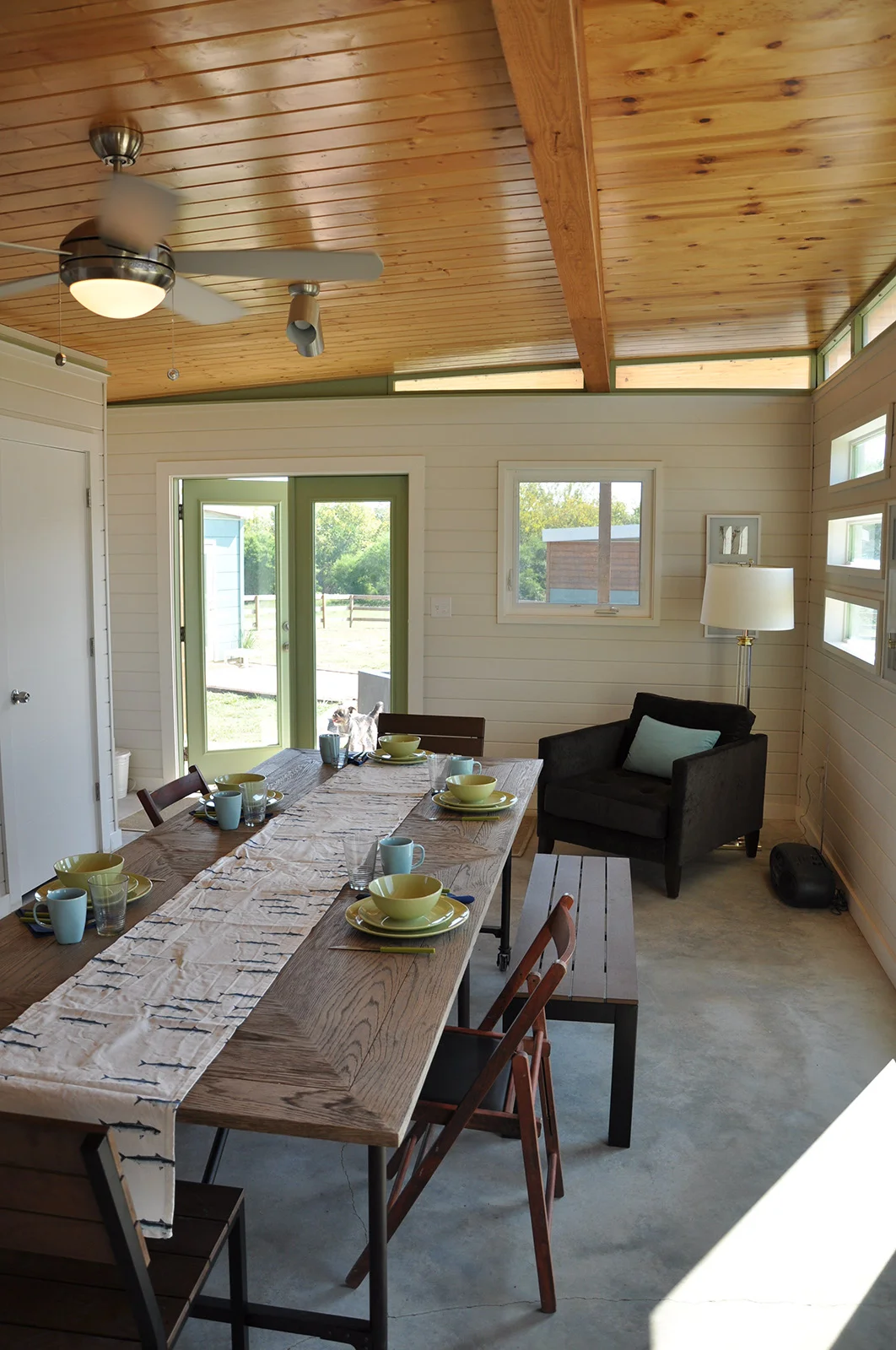 Kanga Modern Cabin Compound JG31.jpg