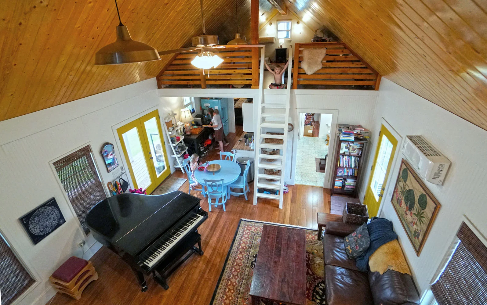 Kanga Cottage Cabin 18x56 JVZ 069.jpg