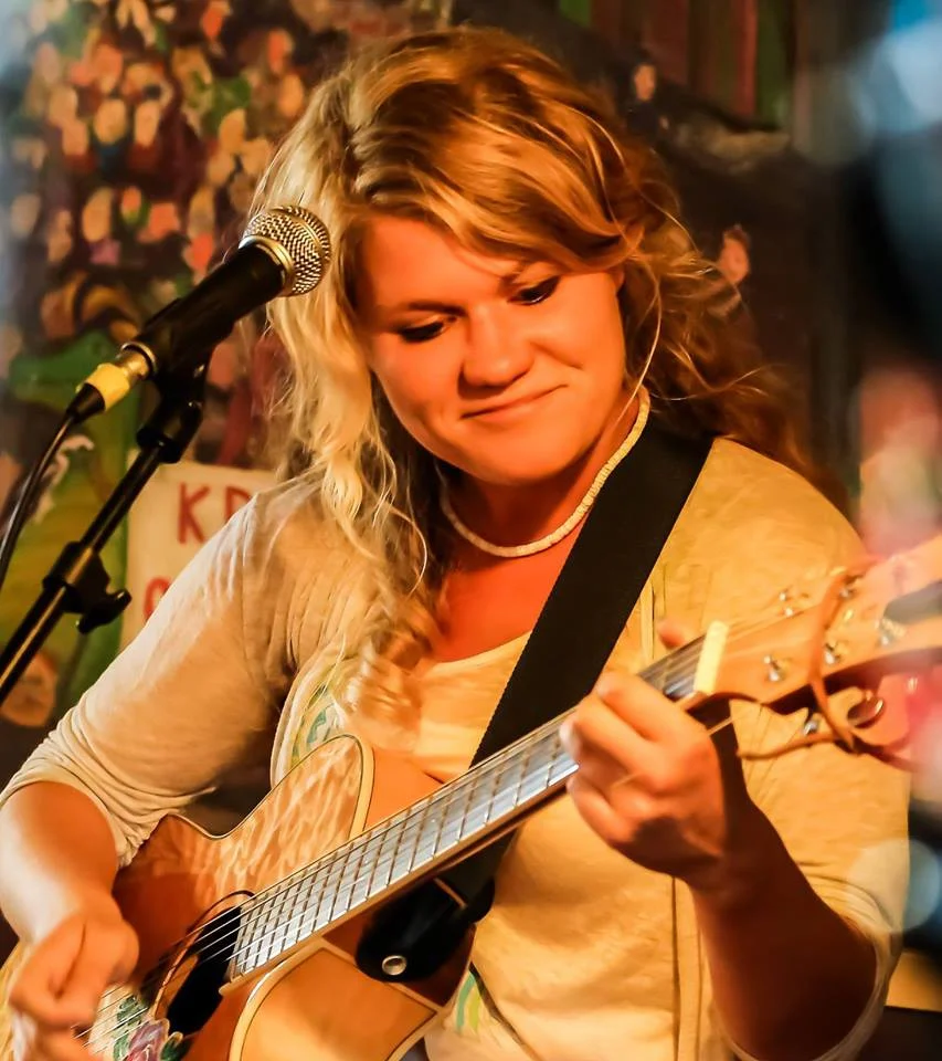 From Morro Bay, Noach Tangeras brings Americana style folk music with roots in blues, country, folk and rock. She plays lead guitar, rhythm guitar and sings. Quite a talented young lady. 
