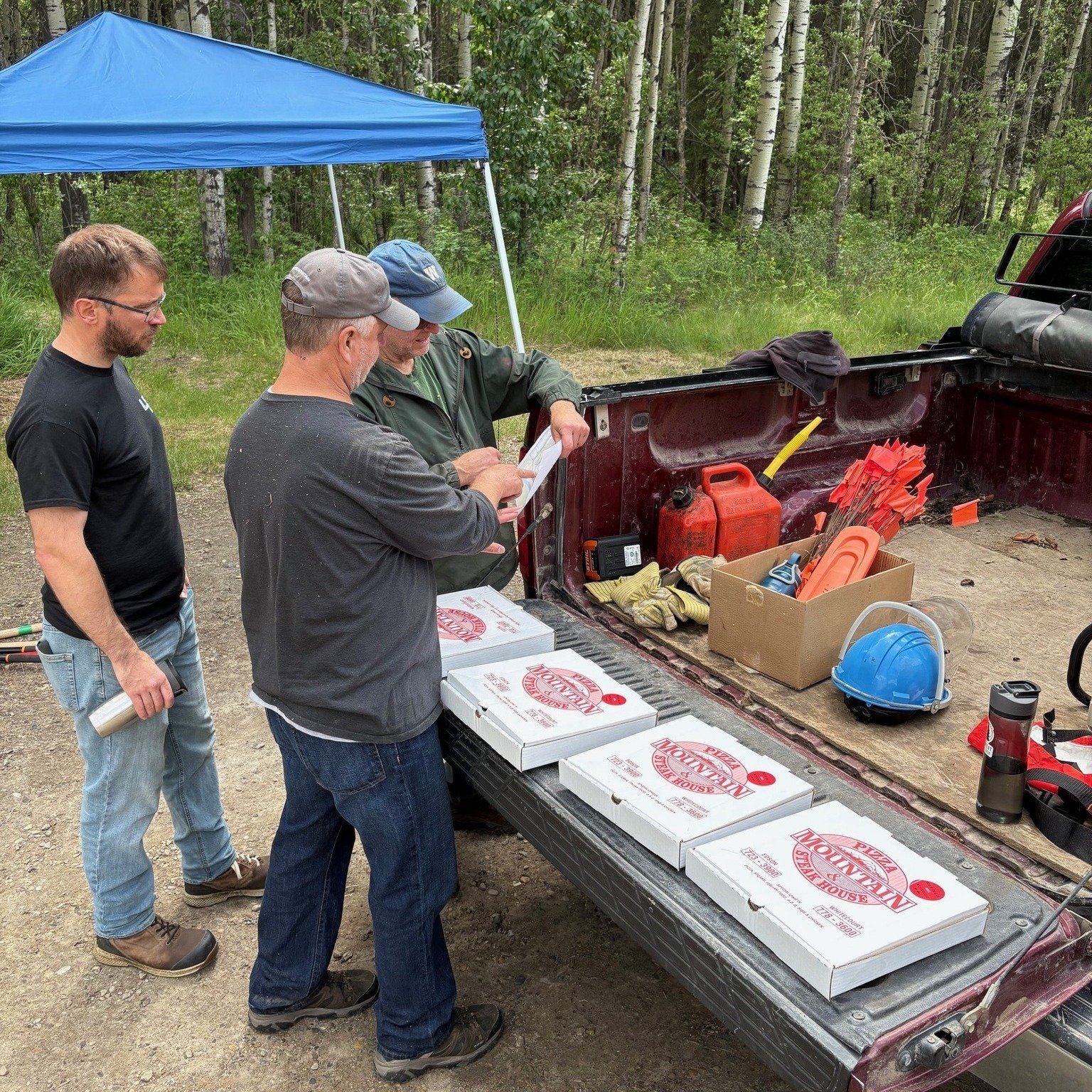 Thank you to everyone who came out for our spring work bee. We got about 2 km cleared and ready for the summer build. @scotthornhill game on!!
Lunch provided by Mountain Pizza! Thanks for fueling the crew!