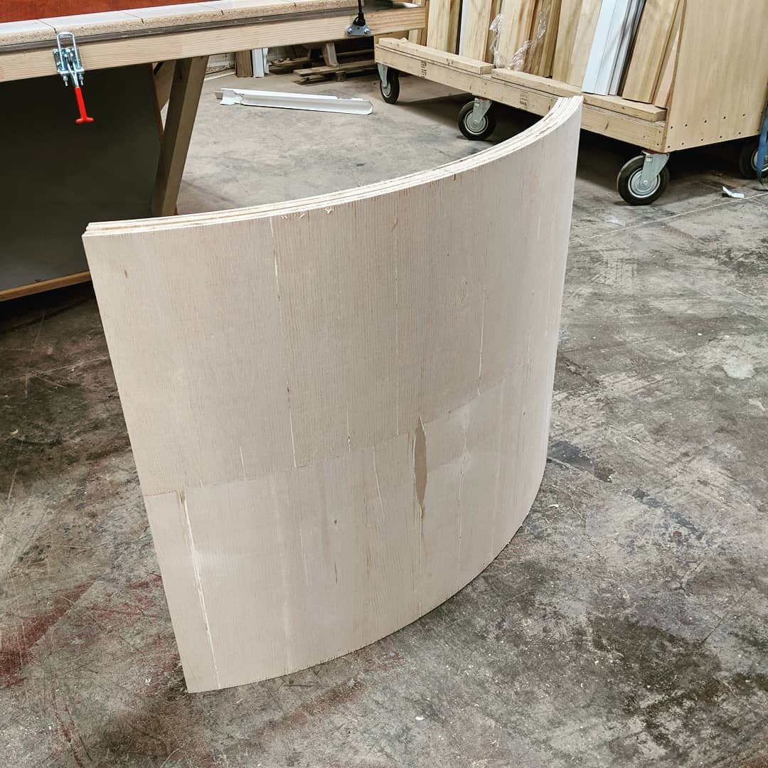 Our first curved door prototype! More awesomeness to follow! Stay tuned....
.
.
#customdoors #vacuumpress #tanddinc #notjustanotherdoorshop