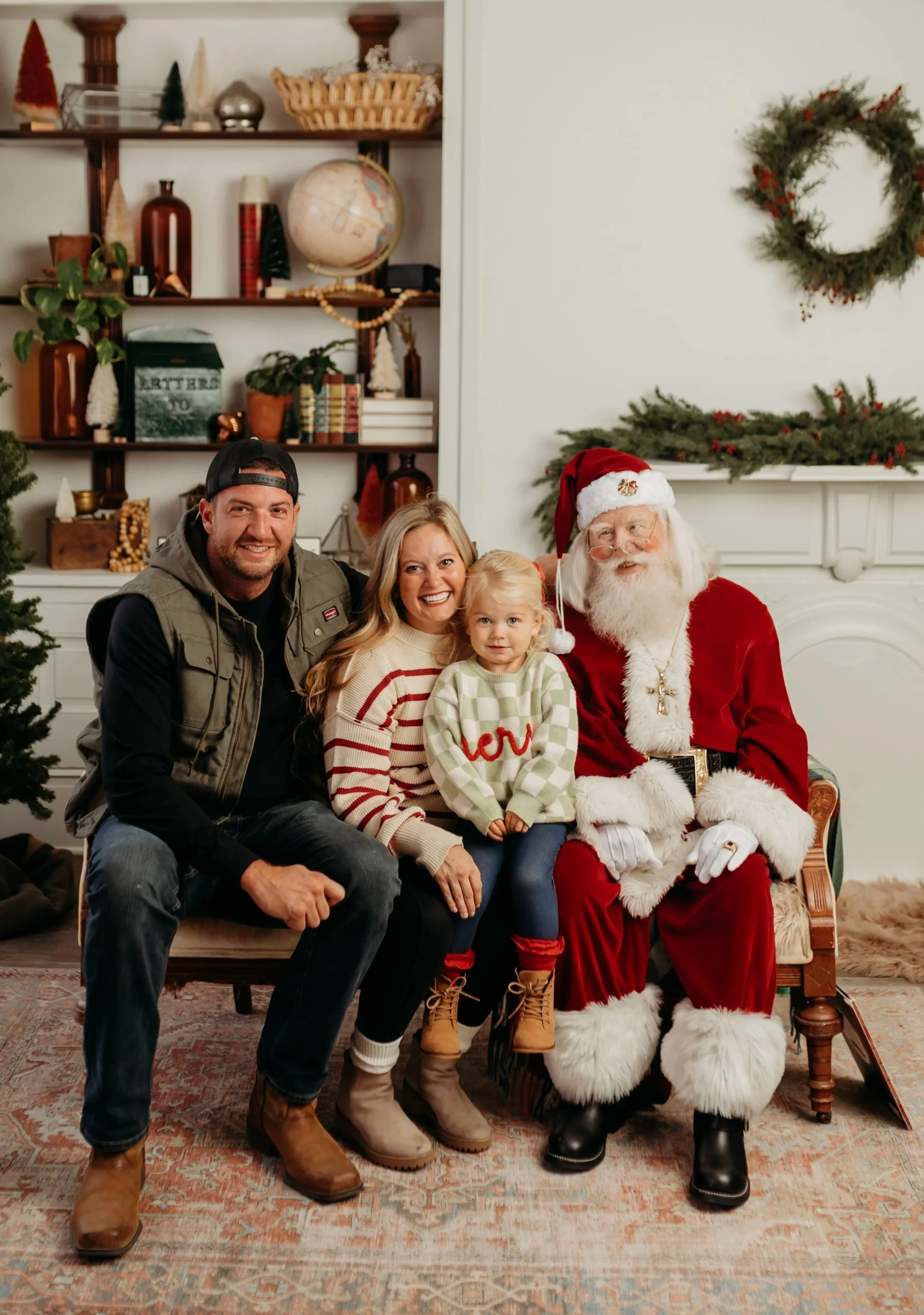Santa2023Launie-4276.jpg